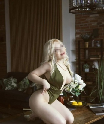 Диночка, 24 года